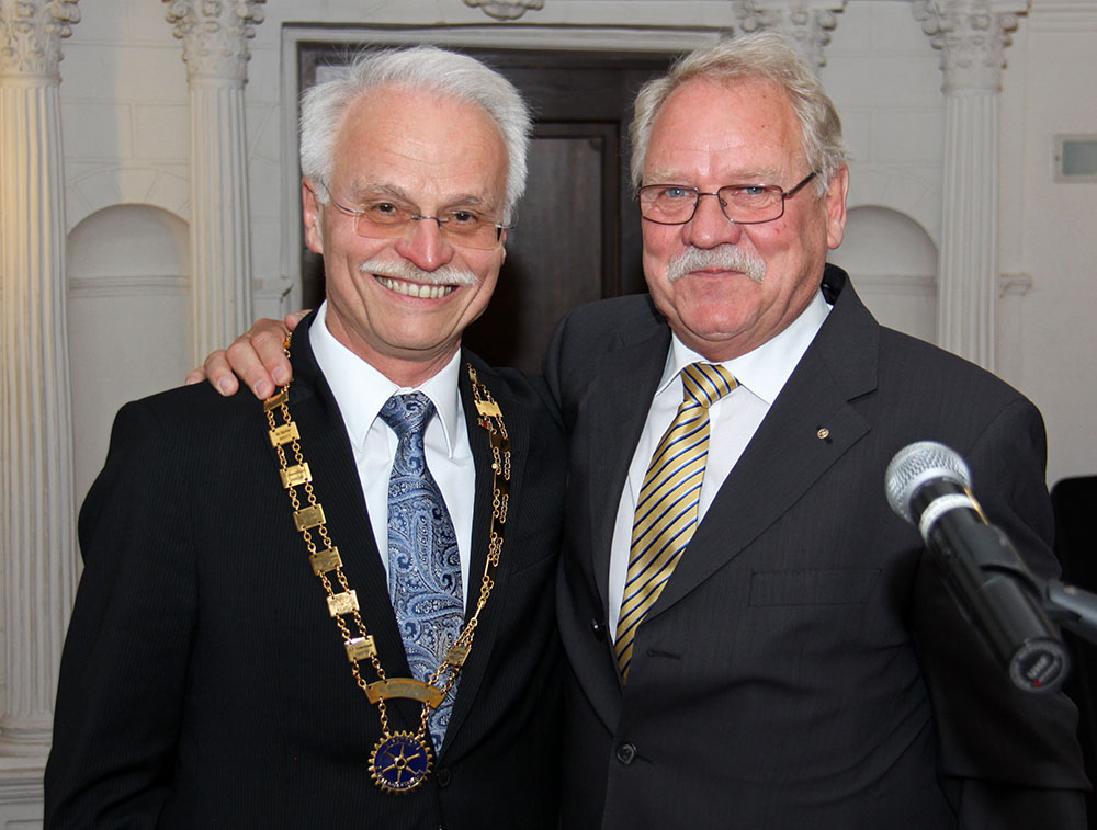 Rotary%C3%BCbergabe2014